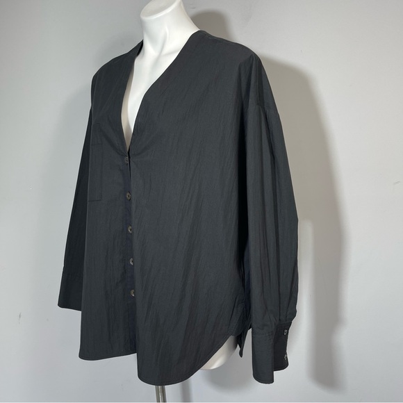CO Collections V-Neck Blouse in Cotton Blend Poplin Black S Luxury Minimalist - Picture 5 of 16
